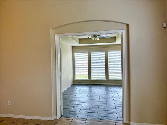 Building Photo - 4815 Vintage Grove Ct