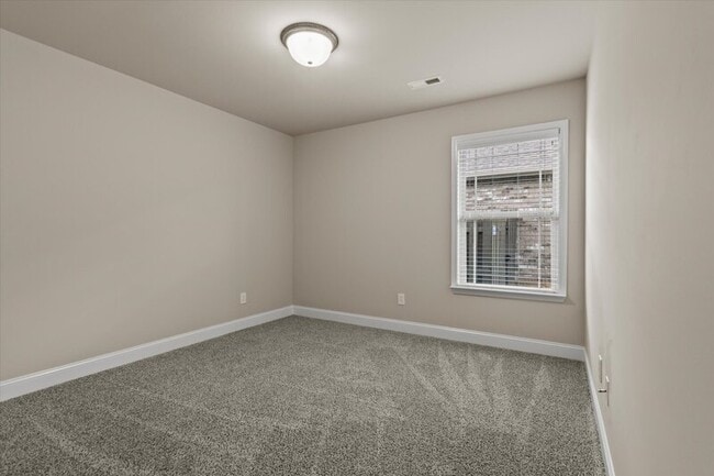 Building Photo - 127 Pembridge Ln
