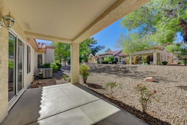 Building Photo - 55+ Age Restricted Sun City Summerlin! 2 BED + 2 BATH + 2 CAR GARAGE!