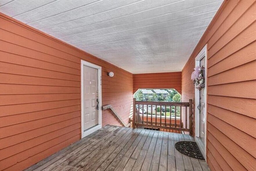 Building Photo - 2514 Sussex Ct
