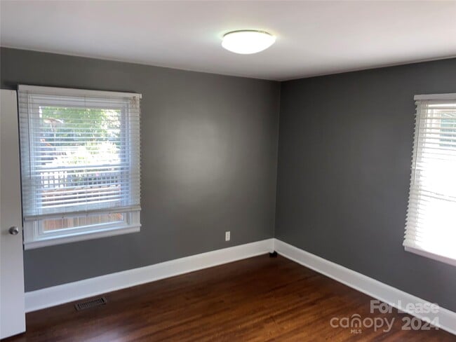 Building Photo - 2017 Kenilworth Ave