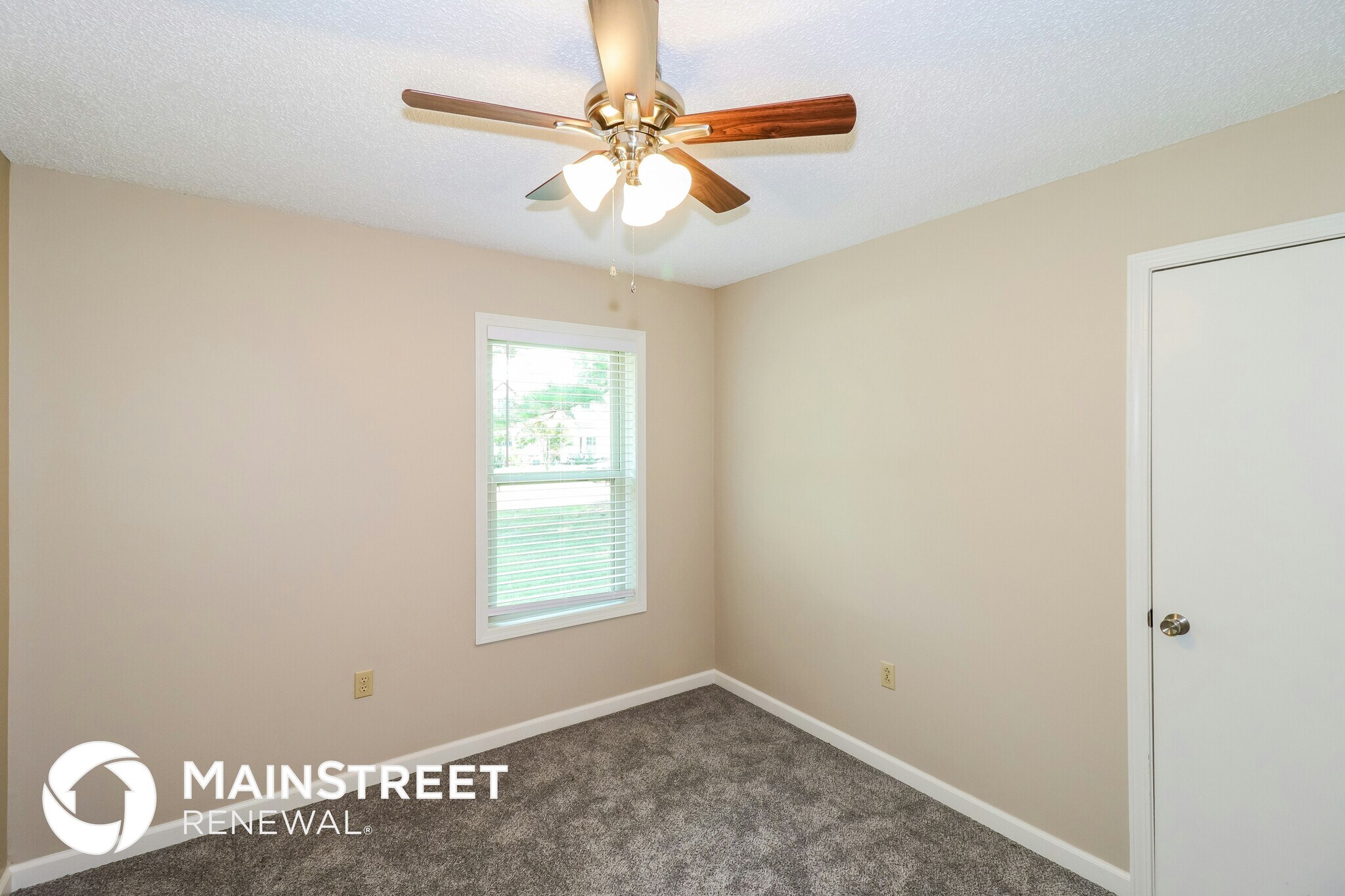 Building Photo - 5829 Lake Port Dr