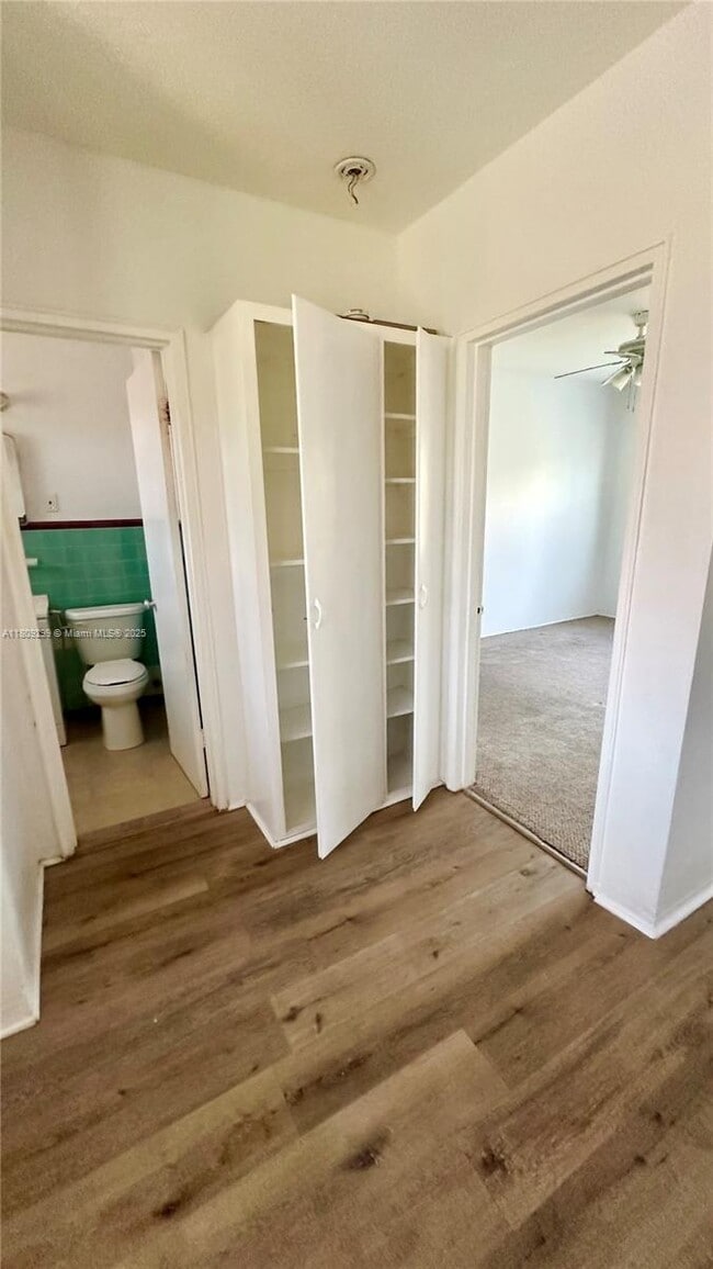 Building Photo - 4740 Pine Tree Dr