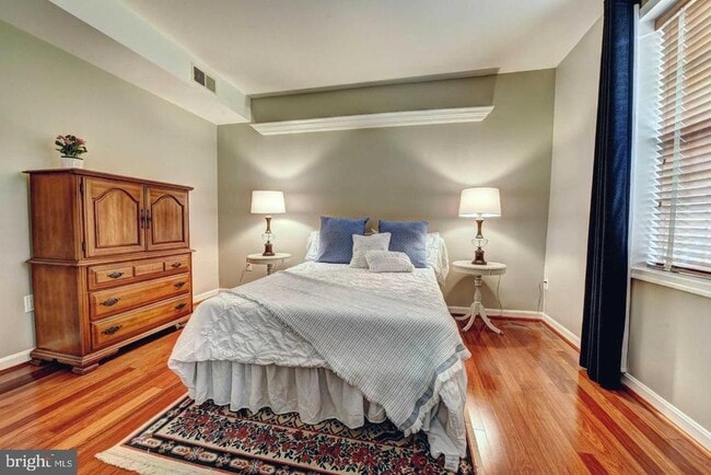 Building Photo - 2015 Key Blvd