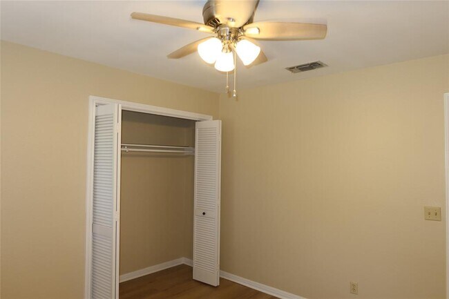Building Photo - 3306 Foster Ln
