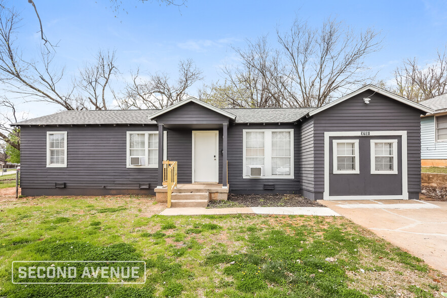 Primary Photo - 3701 Woodside Dr