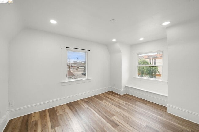 Building Photo - 2804 Adeline St