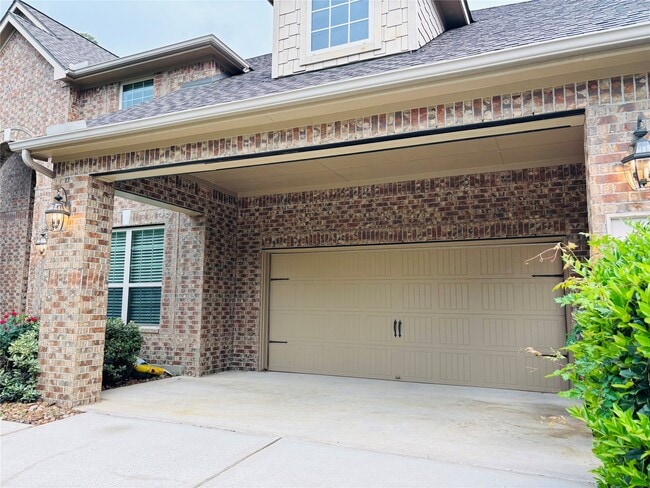 Building Photo - 34 Langstone Place