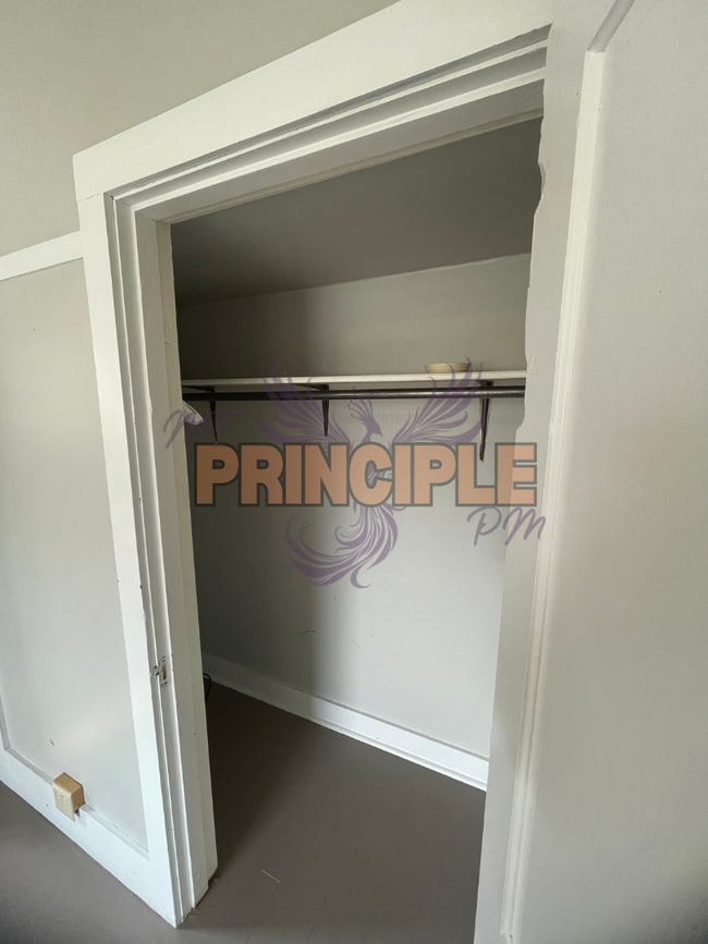 Building Photo - 735 Placer St