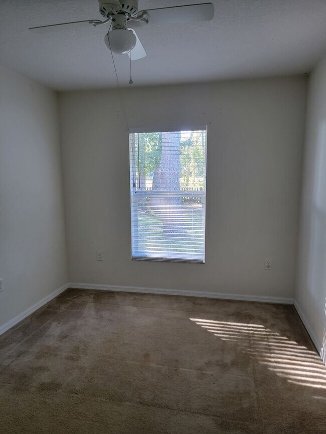 Building Photo - 15710 SE 92nd Ave