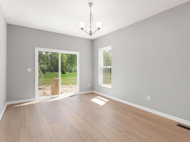 Building Photo - 37 Littondale Dr