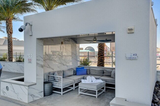 Building Photo - Sky Las Vegas 3705-City/Mtn views from this Stunning 2Bd/2Ba Residence