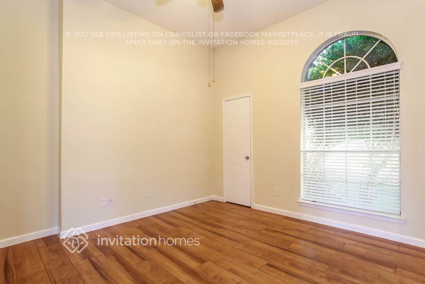 Building Photo - 10714 Estelle Cir