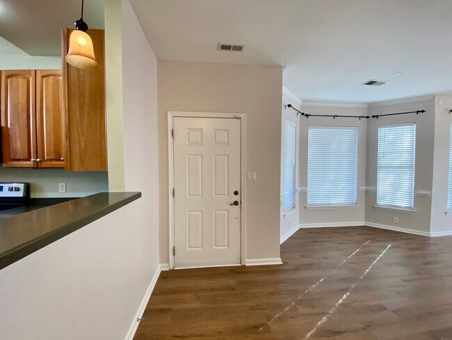 Building Photo - READY July 1st!! End-Unit Condo with Commu...