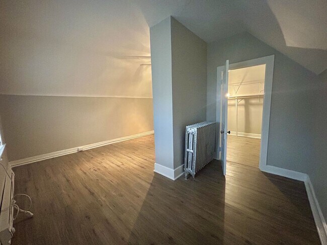 Building Photo - 2308 Highland Ave