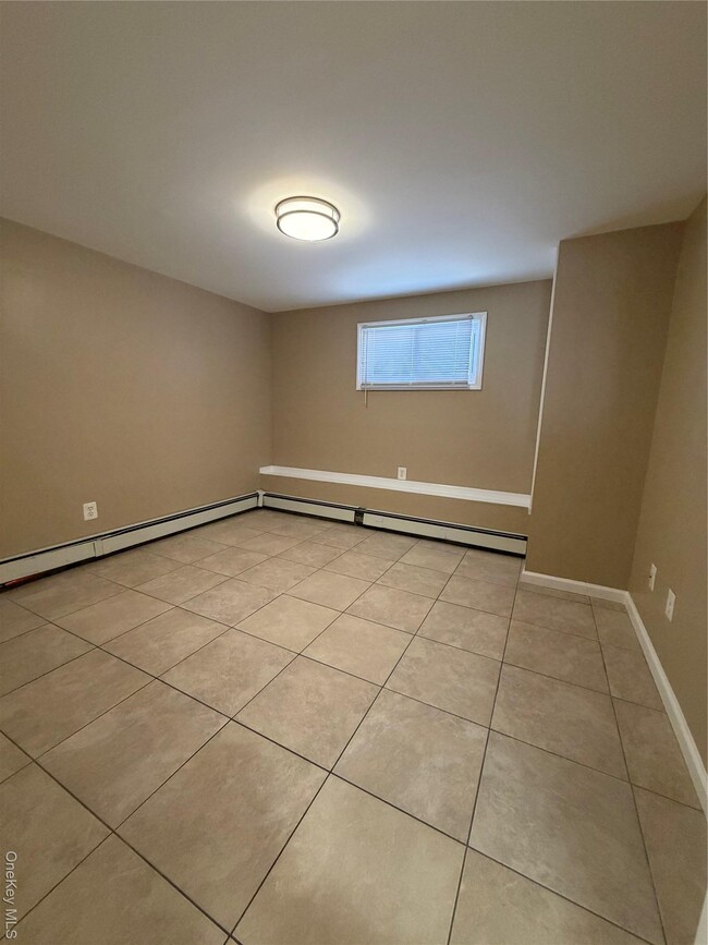 Building Photo - 579 Fire Island Ave S