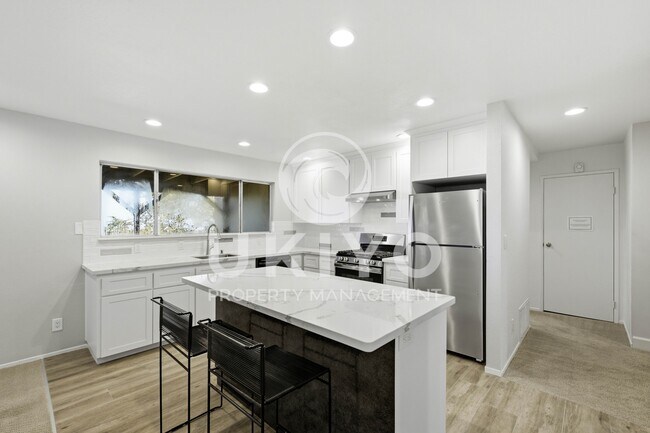 Building Photo - 6809 Colton Blvd