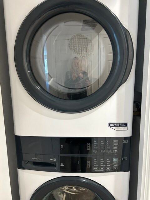 Building Photo - 28 Green Leaves Dr