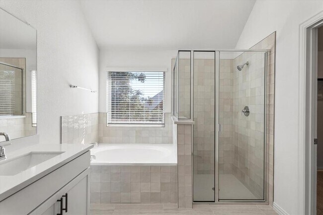 Building Photo - 1429 Cole Ests Dr