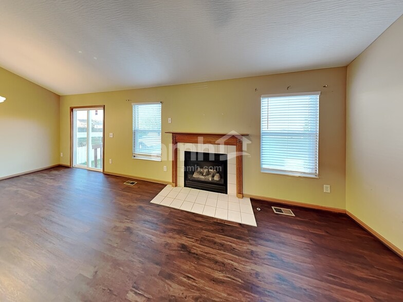 Building Photo - 8023 Crete Ln