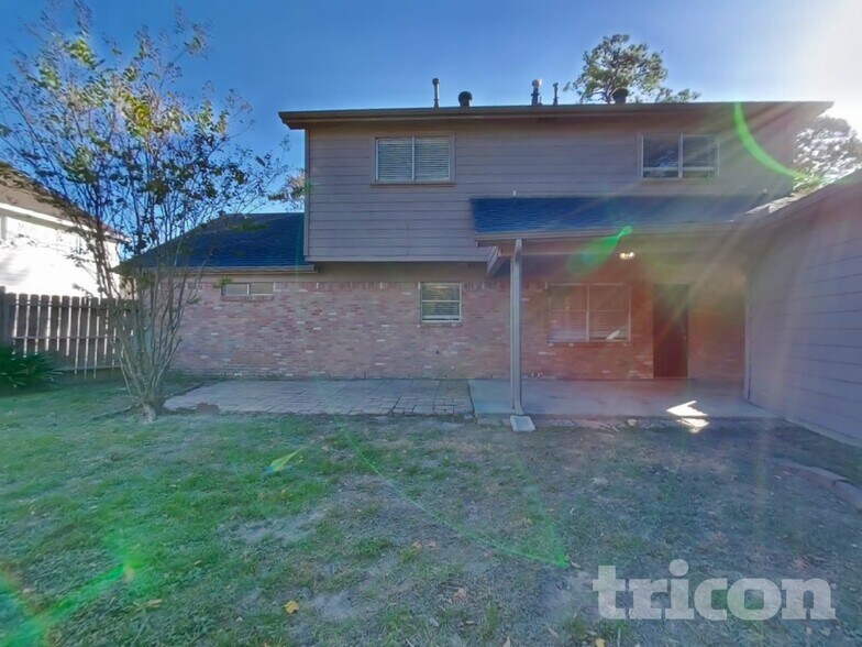 Building Photo - 5711 Kiowa Timbers Dr