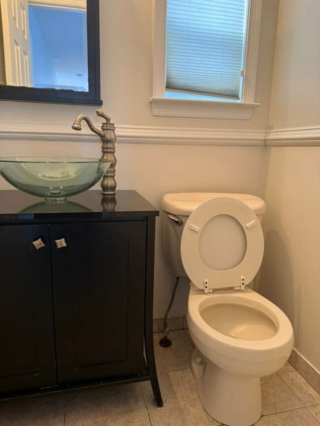 Building Photo - 1 Sunnydale Ct