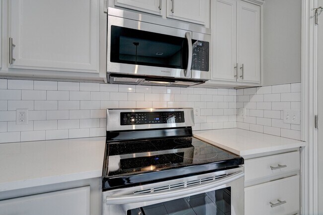 Building Photo - 2809 Frost Ln