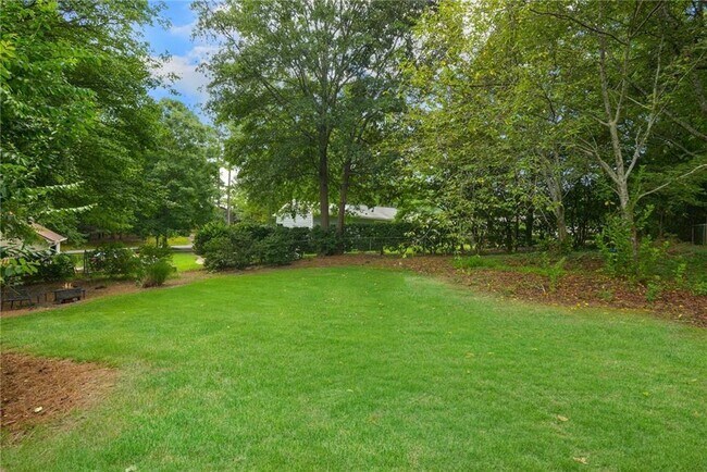 Building Photo - 3195 Creek Dr