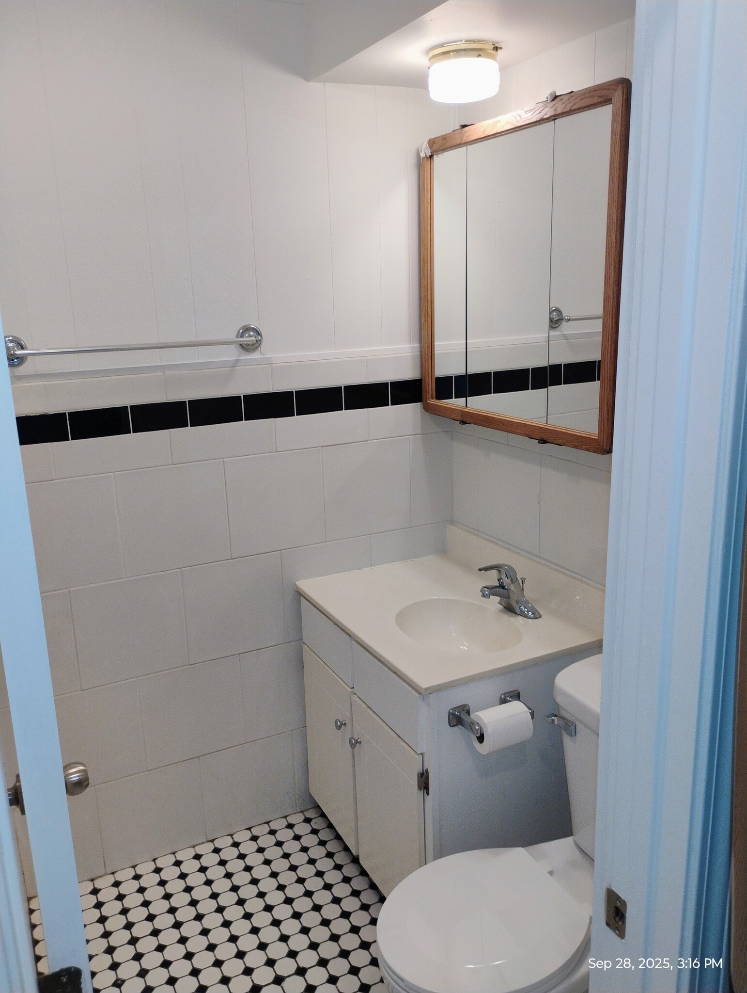 Building Photo - 2015 N 3rd St