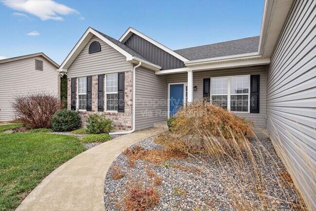 Building Photo - 738 Lost Canyon Blvd