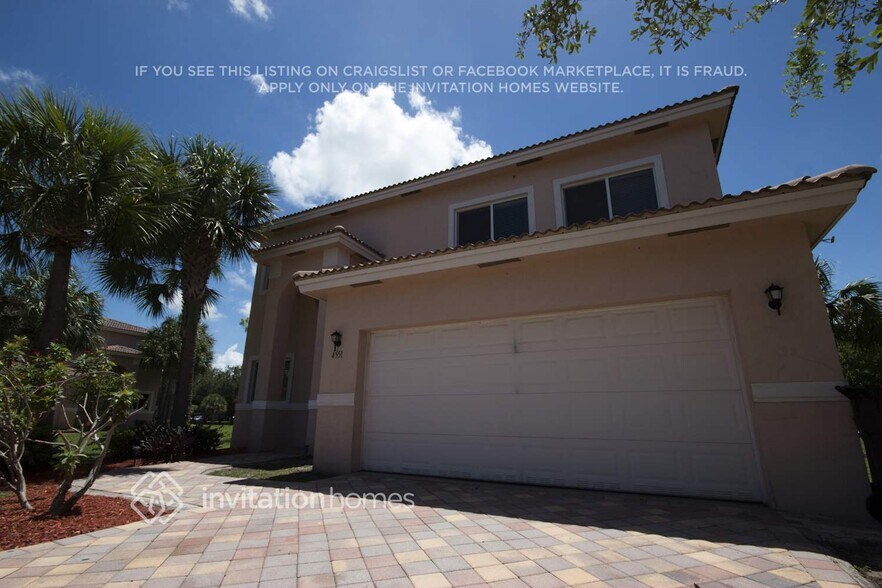 Building Photo - 4551 NW 36th Ct