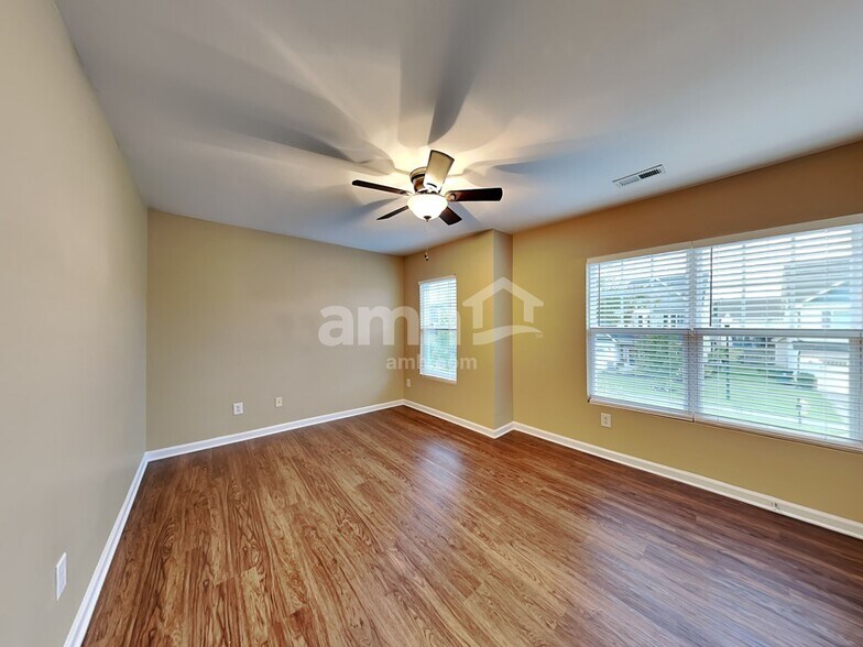 Building Photo - 3211 Whispernut Ln