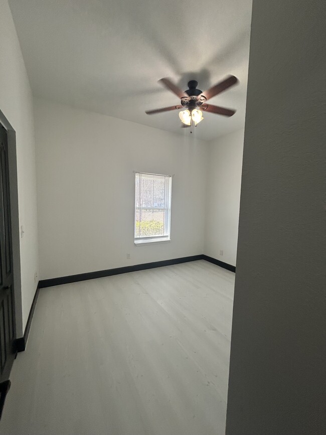 3rd bedroom - 18042 GA-3