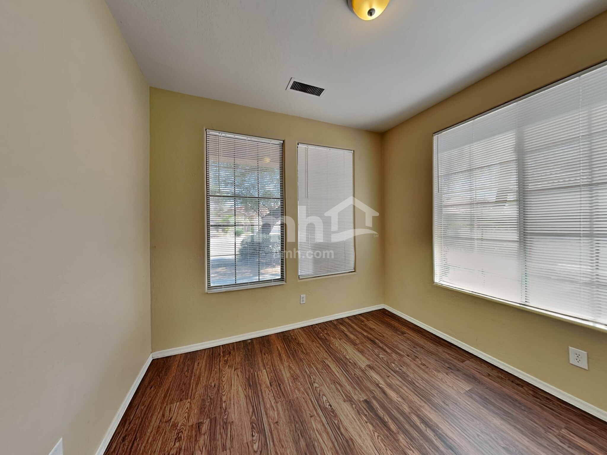 Building Photo - 8316 W Pima St