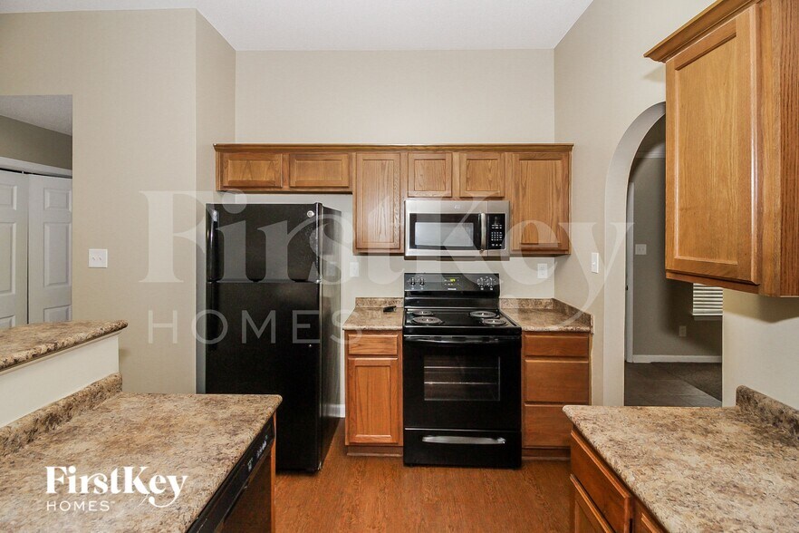 Building Photo - 10148 Cross Valley Dr