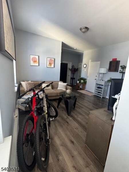 Building Photo - 150 E Main St