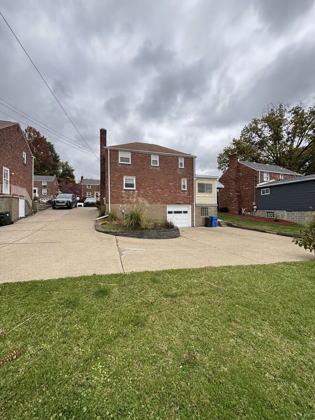 Building Photo - Beautiful Home for Rent