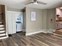 Building Photo - 414 Randall St