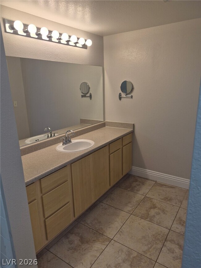 Building Photo - 6955 N Durango Dr