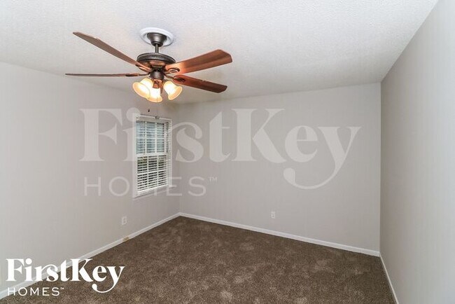 Building Photo - 1570 Sprayberry Dr