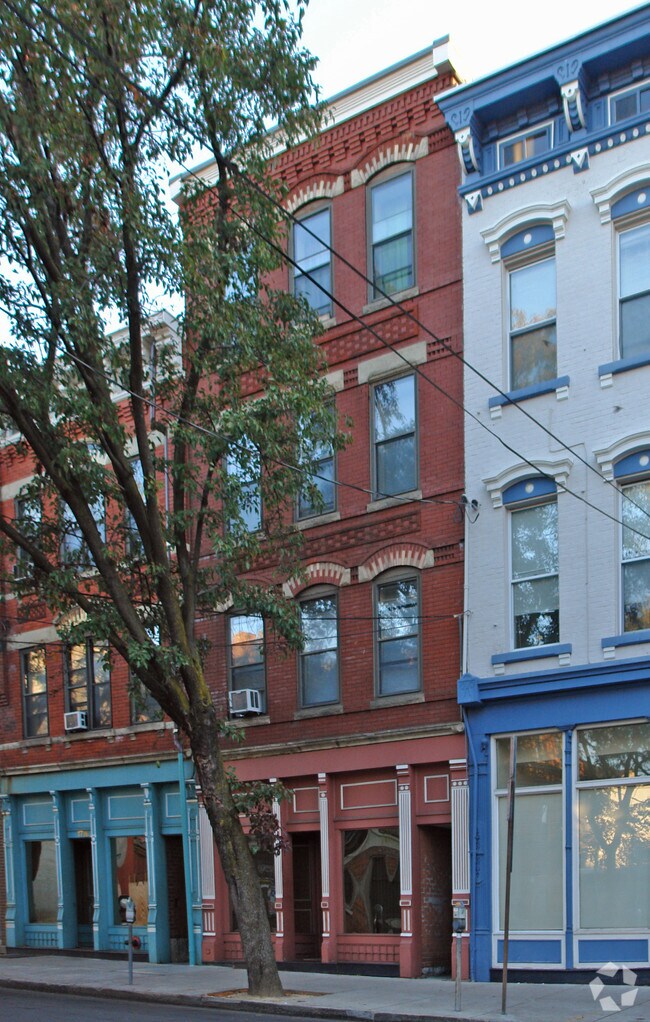 Primary Photo - 1716 Race St