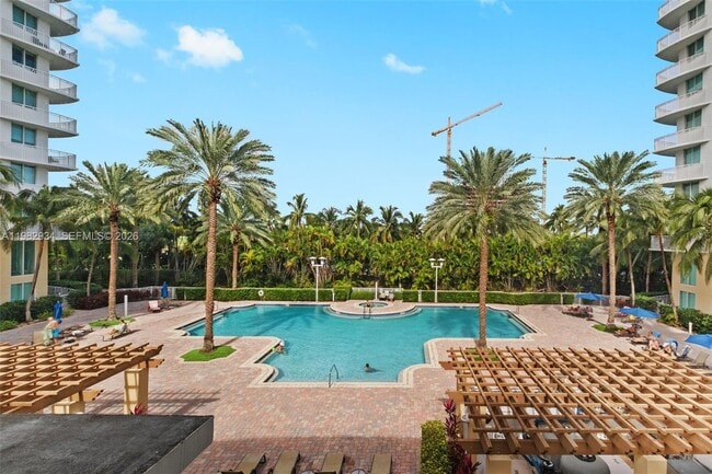 Building Photo - 1755 E Hallandale Beach Blvd