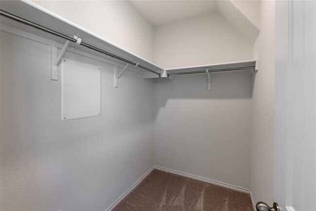 Building Photo - 2950 E Old Settlers Blvd