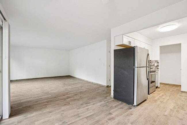 Interior Photo - Images Springcreek Apartments