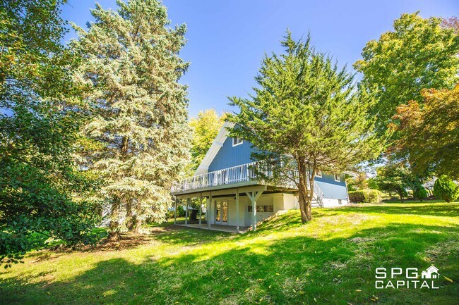 Building Photo - 15 Pemberton Dr