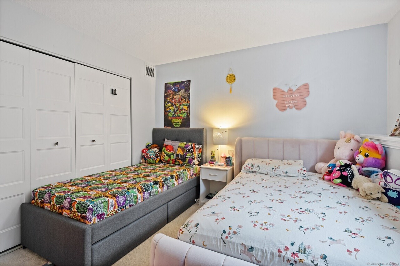 Building Photo - 59 Brookwood Dr