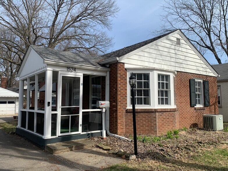 Building Photo - 1524 E 54th St