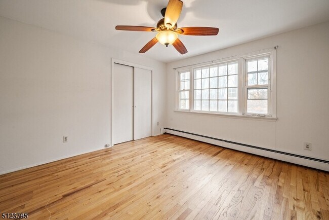 Building Photo - 480 Parkway Dr