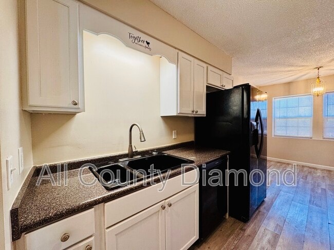 Building Photo - 167 Lauren Ln