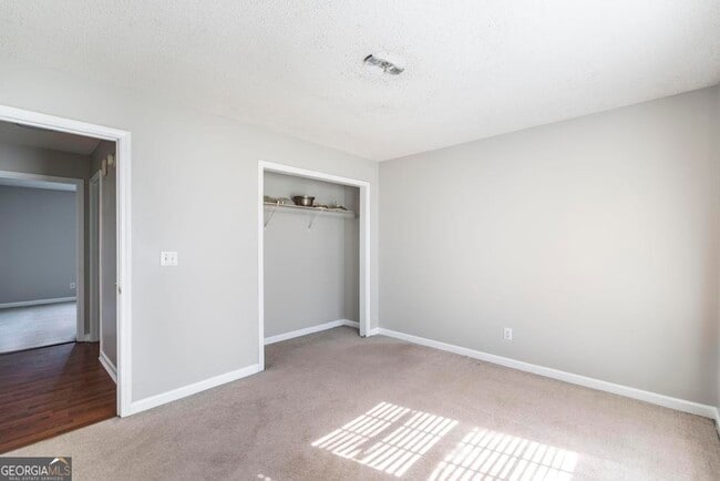 Building Photo - 105 Millstone Way